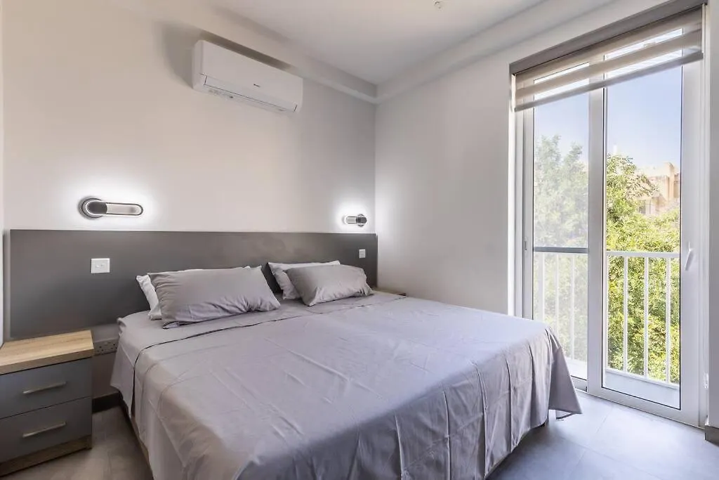 Nocturnal Elegance Apartment By Solea Sliema 0*,  Malta