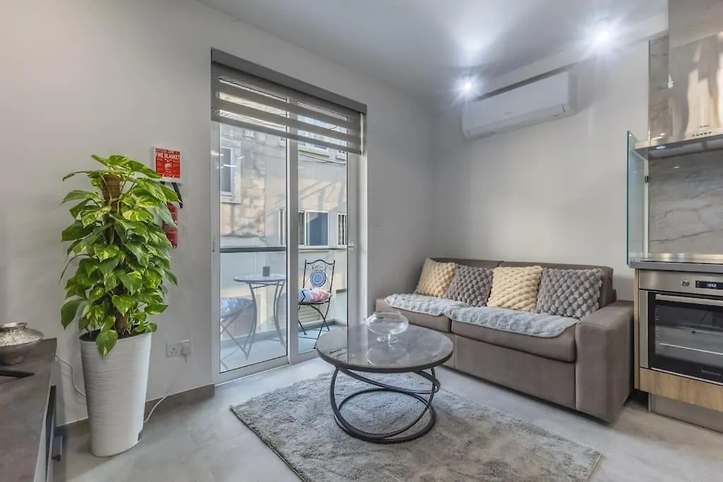 Nocturnal Elegance Apartment By Solea Sliema Malta